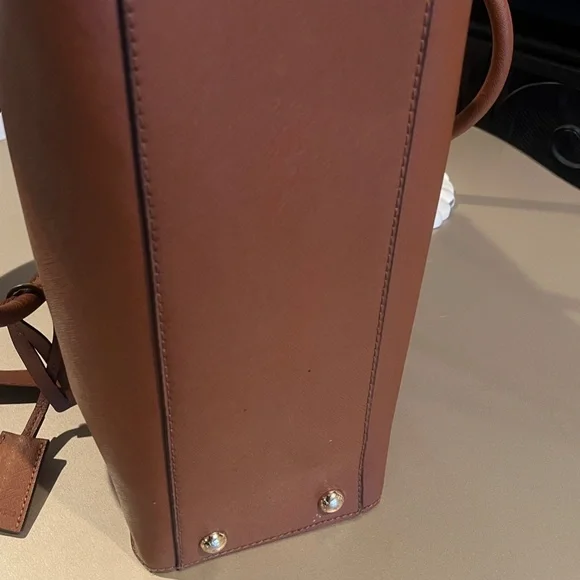 Michael Kors Large Hamilton Bag - Picture 6 of 16